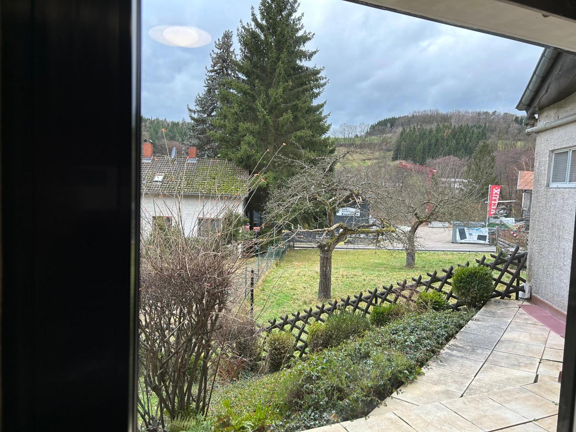 Ferien- Und Monteurwohnung Zum Waldblick Экстерьер фото